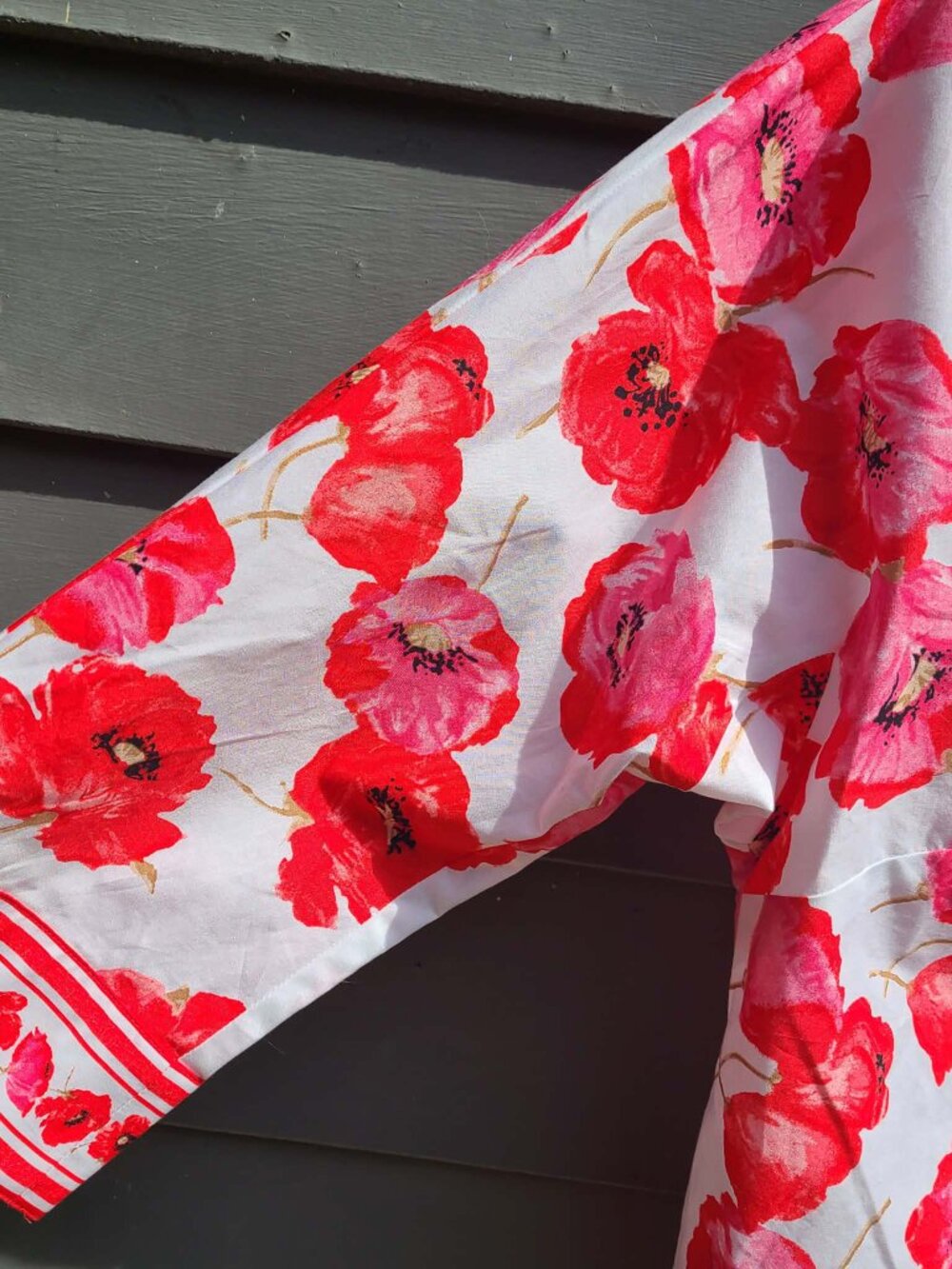 Talbots Red White Poppy Pop Top NWT size Medium - Picture 3 of 10